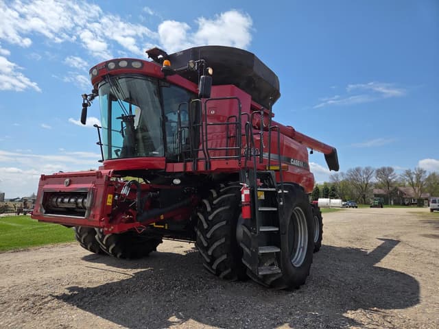Image of Case IH 8230 equipment image 2