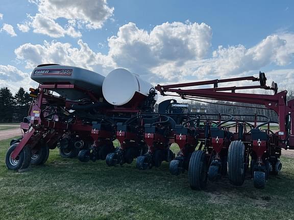 Image of Case IH 1250 equipment image 3