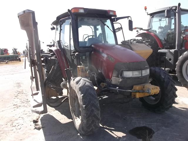 Image of Case IH Farmall 105U equipment image 2