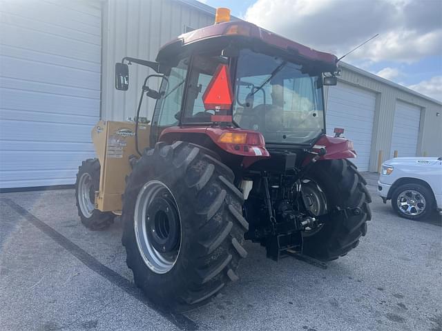 Image of Case IH Farmall 105U equipment image 2