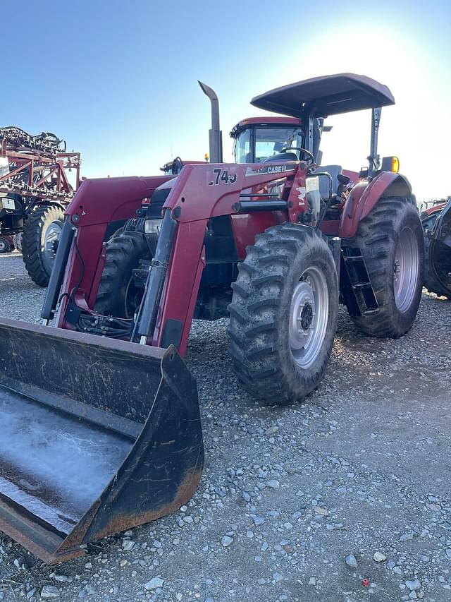 Image of Case IH Farmall 110A equipment image 2