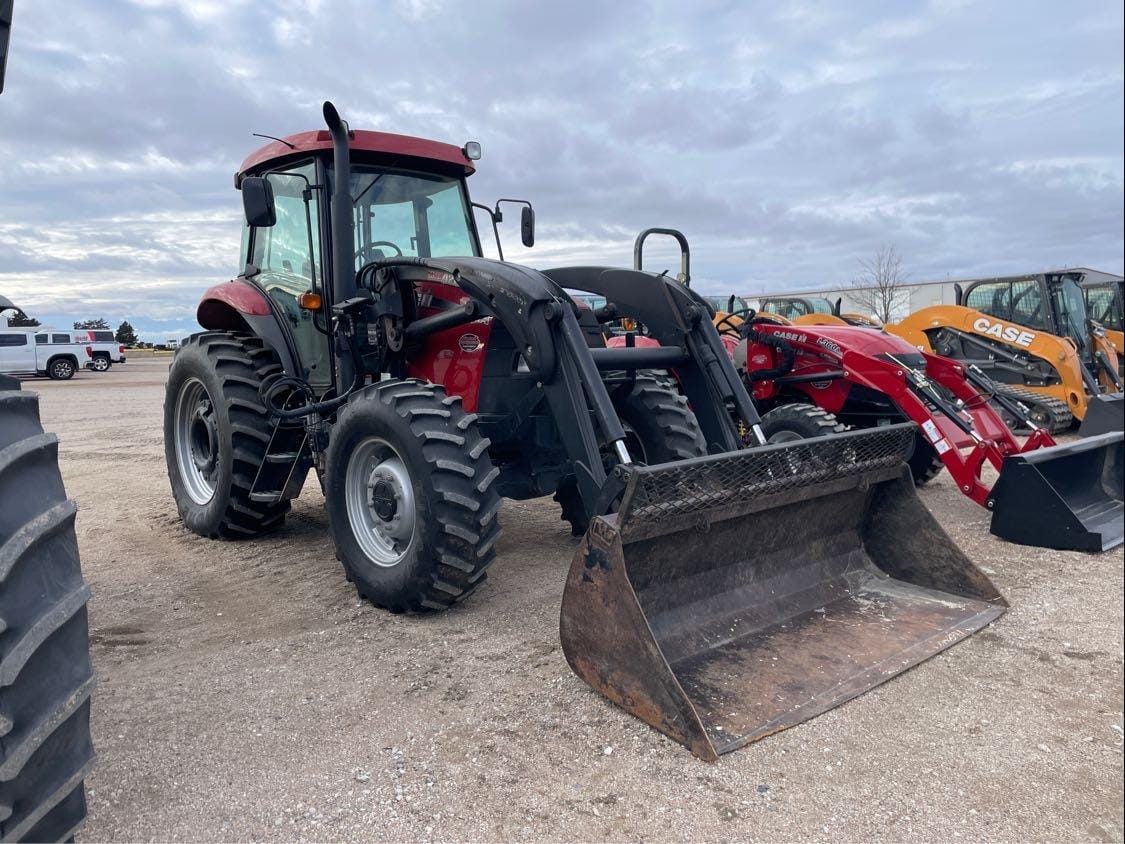 Main image Case IH Farmall 110A