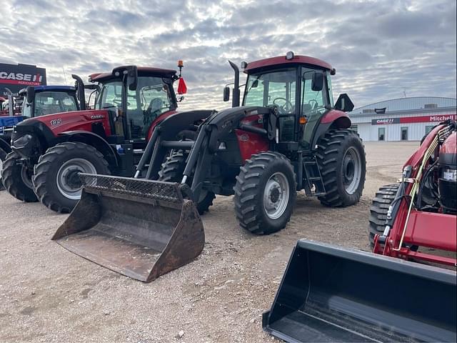 Image of Case IH Farmall 110A equipment image 4