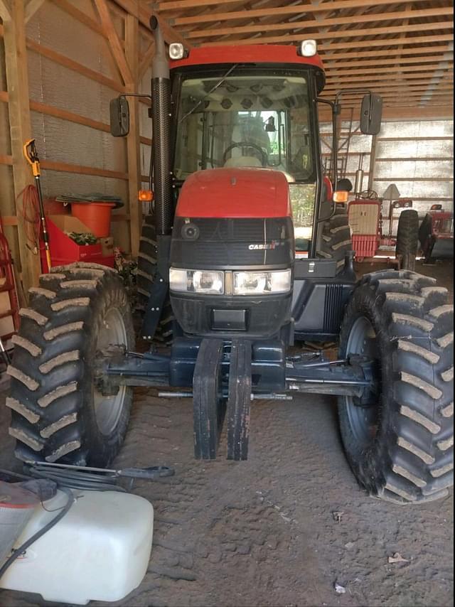 Image of Case IH Farmall 125A equipment image 1