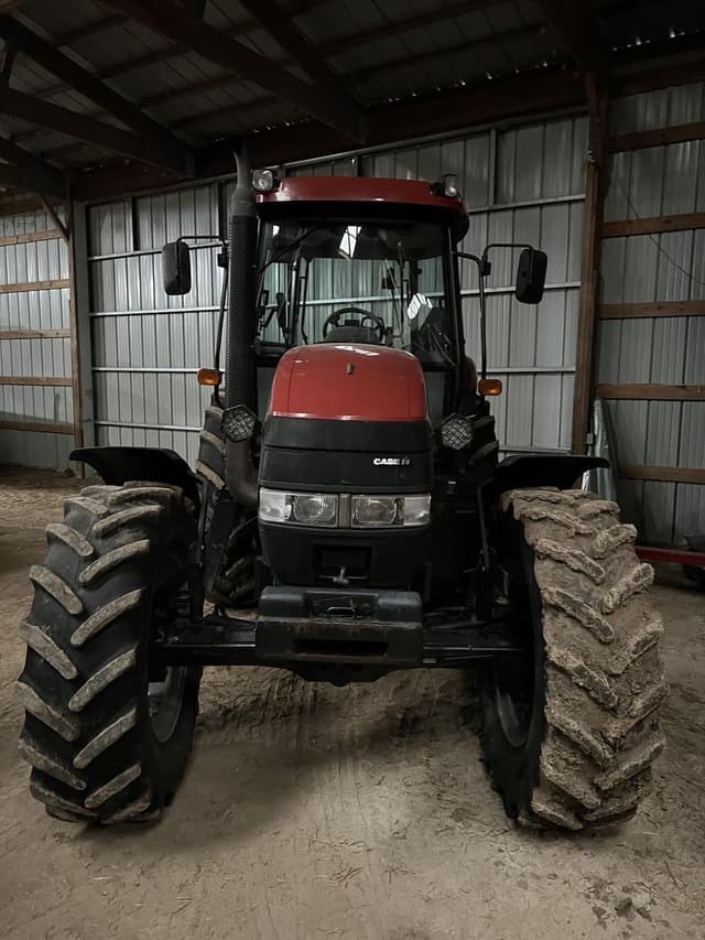Image of Case IH Farmall 140A equipment image 1