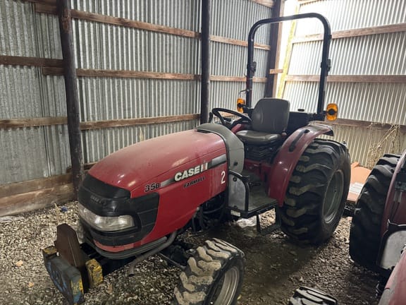 2012 Case IH Farmall 35B Equipment Image0