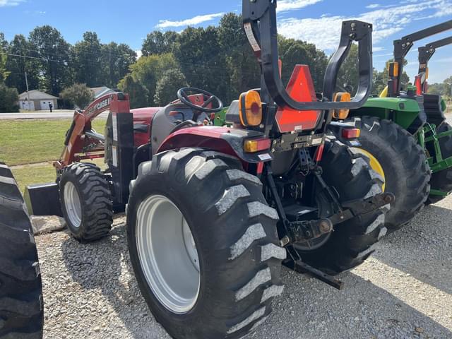 Image of Case IH Farmall 50B equipment image 3