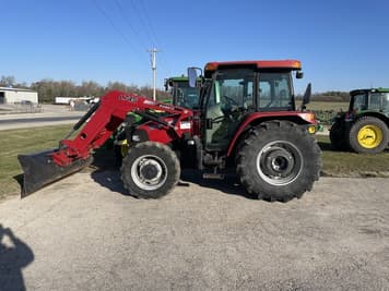 Main image Case IH Farmall 85U