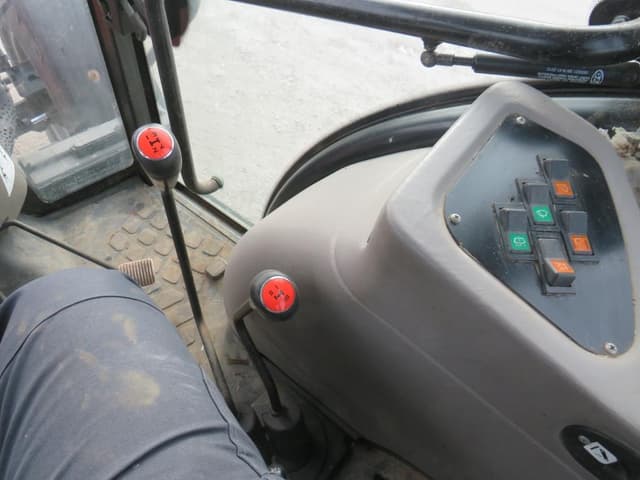 Image of Case IH Farmall 95 equipment image 3