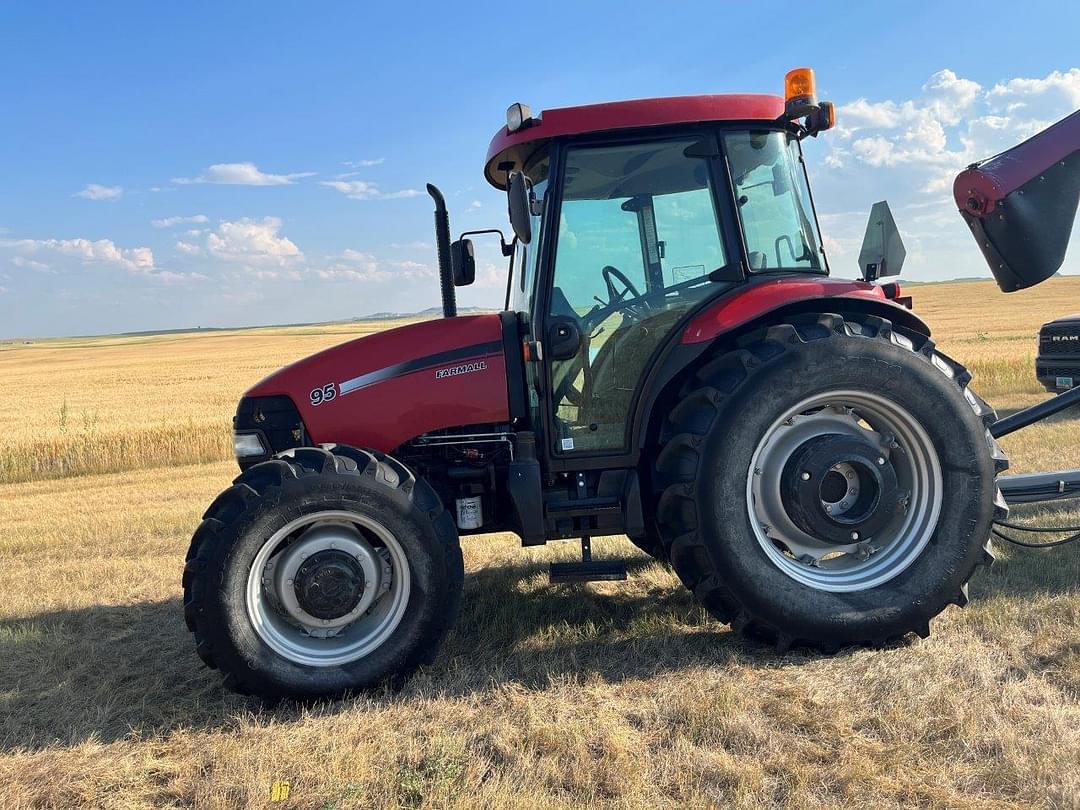 Image of Case IH Farmall 95C Primary image