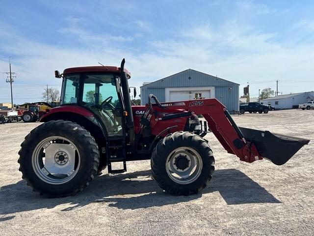 Image of Case IH Farmall 125A equipment image 3