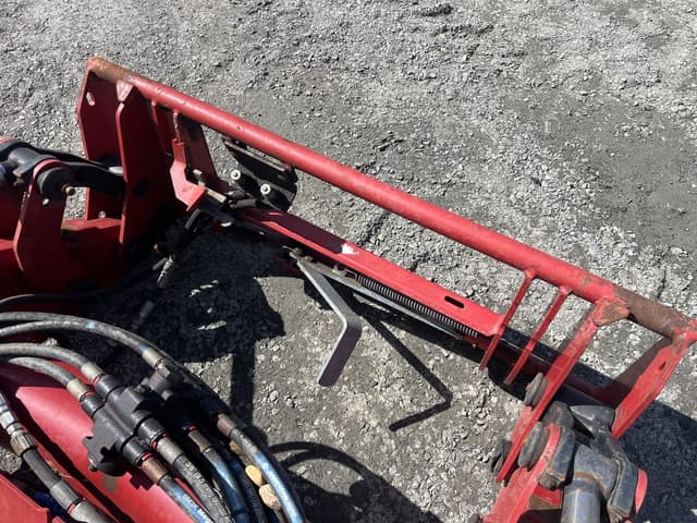 Image of Case IH L755 equipment image 3