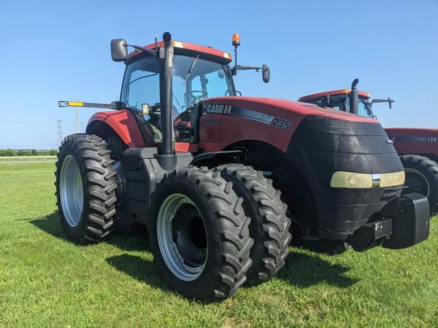 Image of Case IH Magnum 235 equipment image 1
