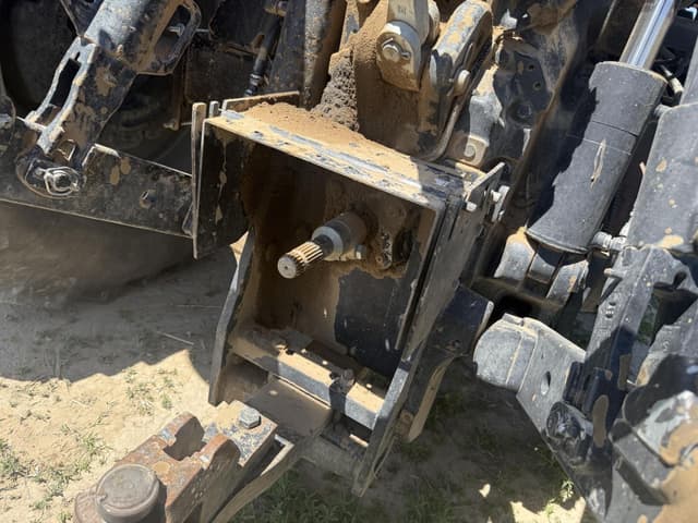 Image of Case IH Magnum 180 equipment image 4
