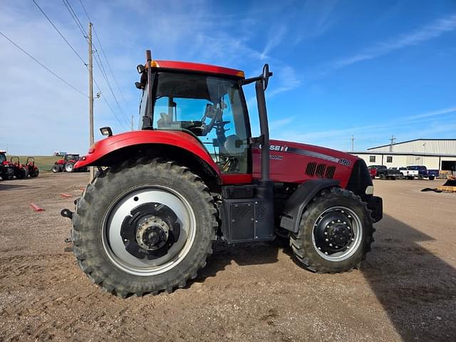 Image of Case IH Magnum 190 equipment image 4