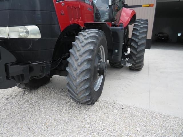 Image of Case IH Magnum 225 equipment image 2