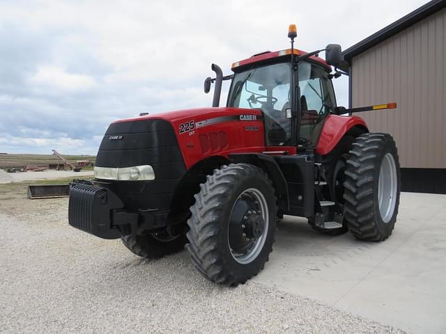 Image of Case IH Magnum 225 equipment image 1