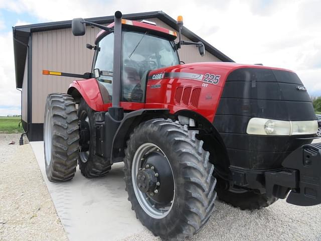 Image of Case IH Magnum 225 equipment image 4