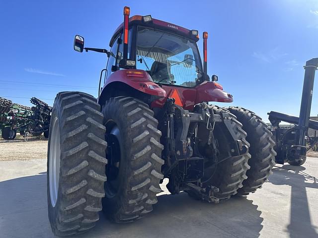 Image of Case IH Magnum 235 equipment image 3