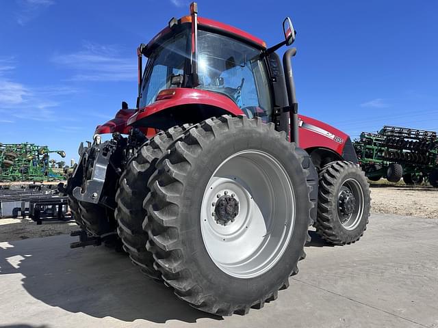 Image of Case IH Magnum 235 equipment image 1