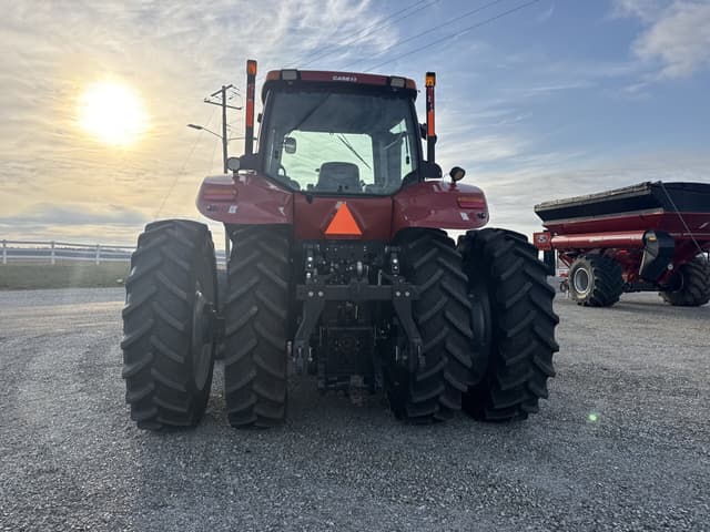 Image of Case IH Magnum 235 equipment image 3