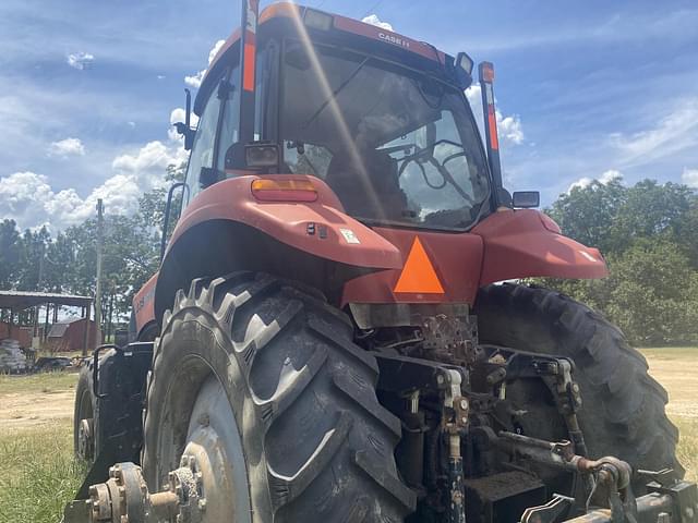 Image of Case IH Magnum 235 equipment image 3