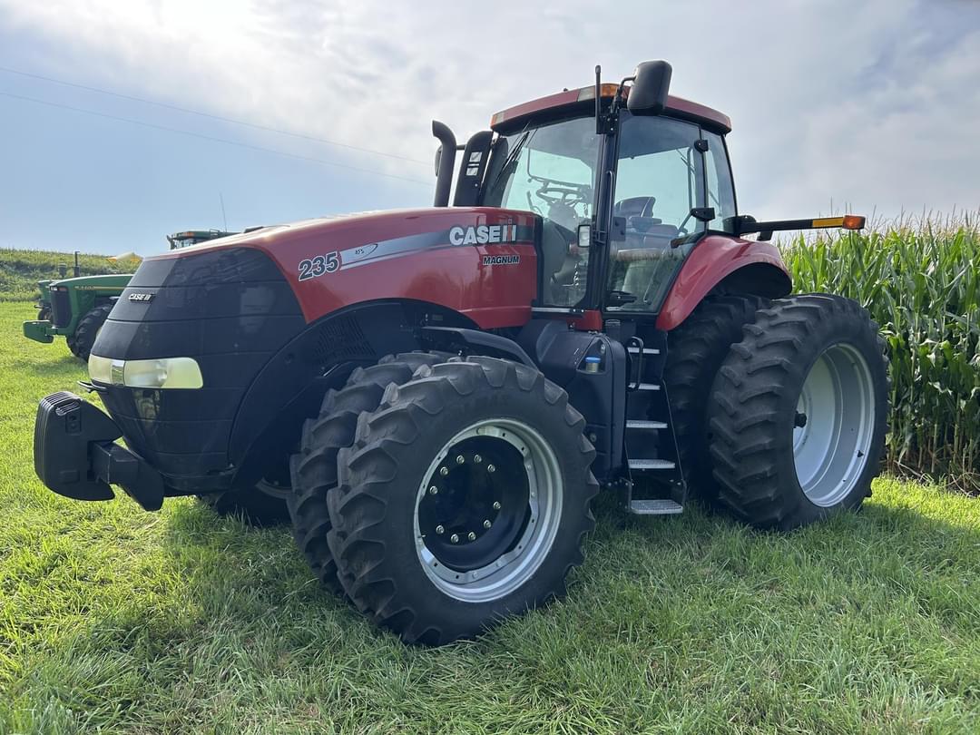 Image of Case IH Magnum 235 Primary image