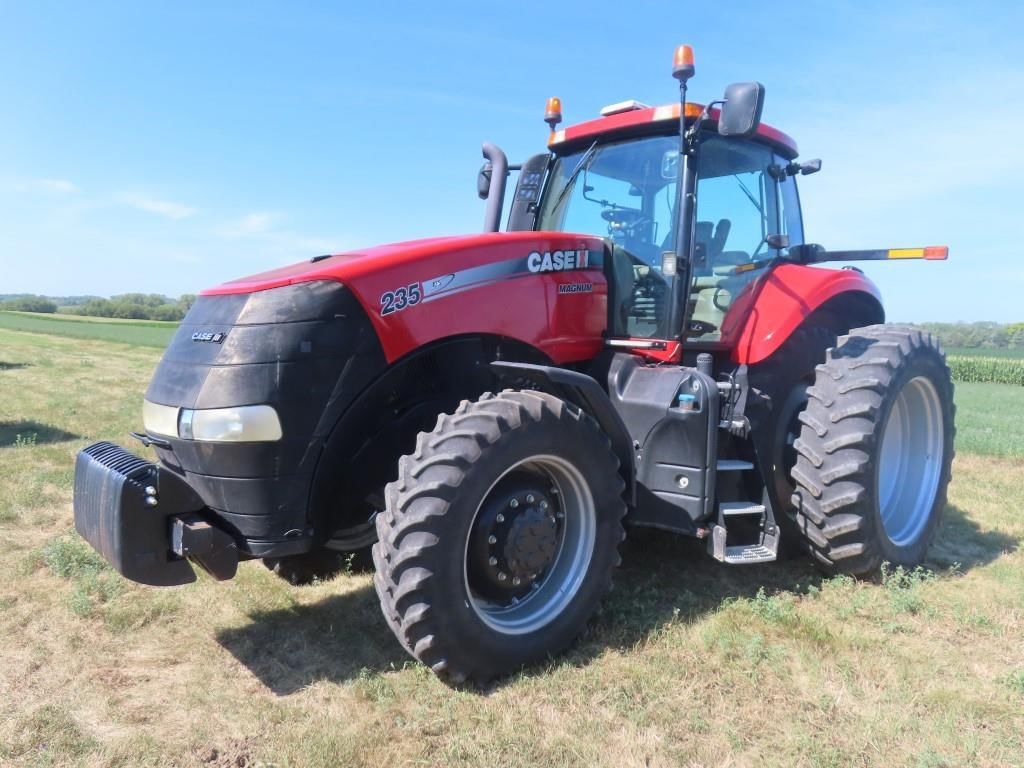 2012 Case IH Magnum 235 Equipment Image0