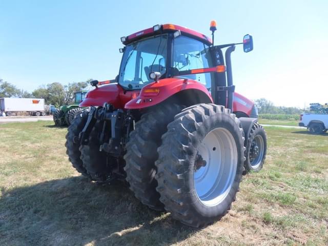 Image of Case IH Magnum 235 equipment image 4