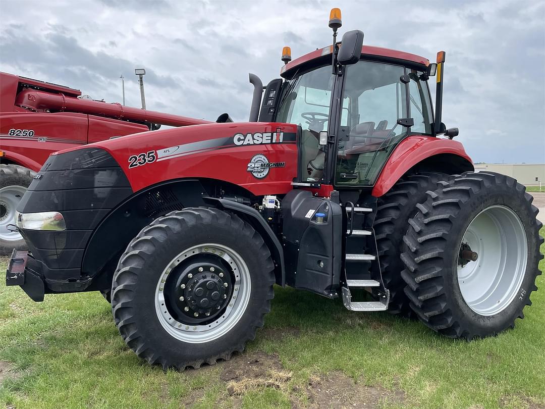 Image of Case IH Magnum 235 Primary image