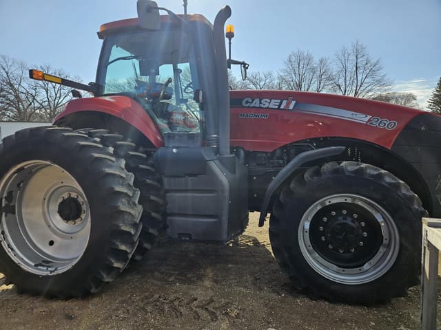 Image of Case IH Magnum 260 equipment image 2