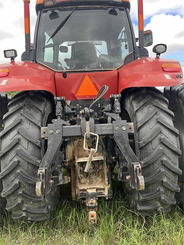 Image of Case IH Magnum 260 equipment image 2