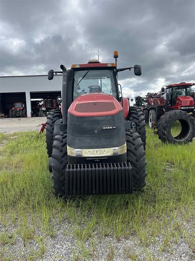 Image of Case IH Magnum 260 equipment image 4