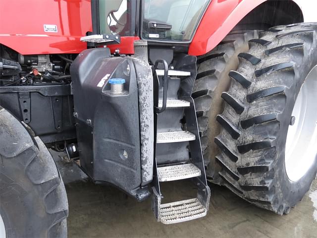 Image of Case IH Magnum 260 equipment image 1