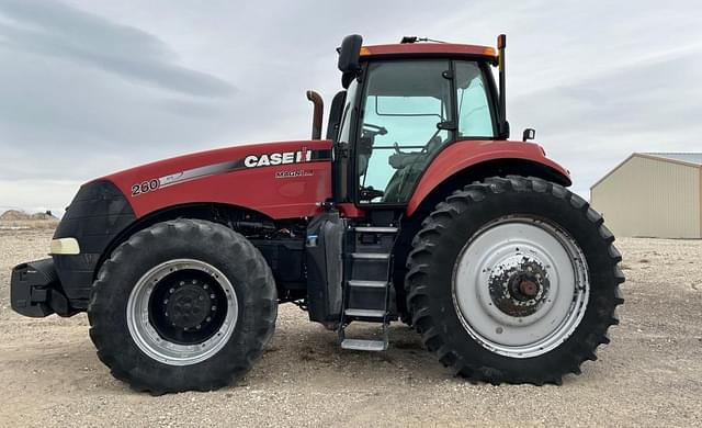 Image of Case IH Magnum 260 equipment image 1