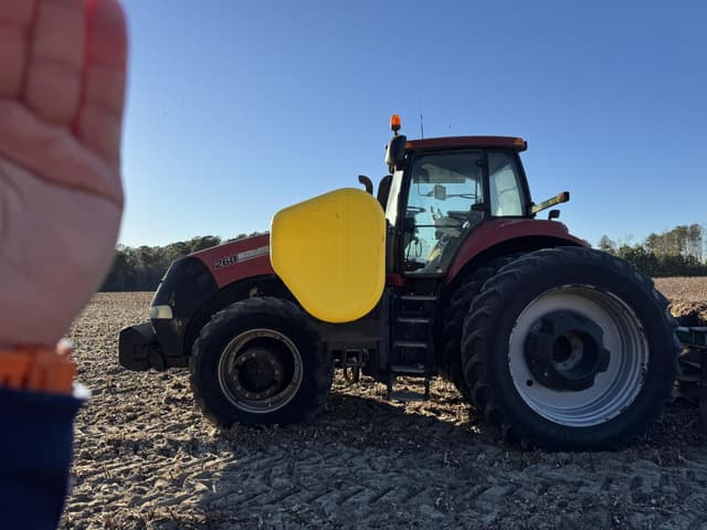 Image of Case IH Magnum 260 equipment image 2