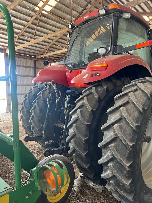 Image of Case IH Magnum 260 equipment image 1