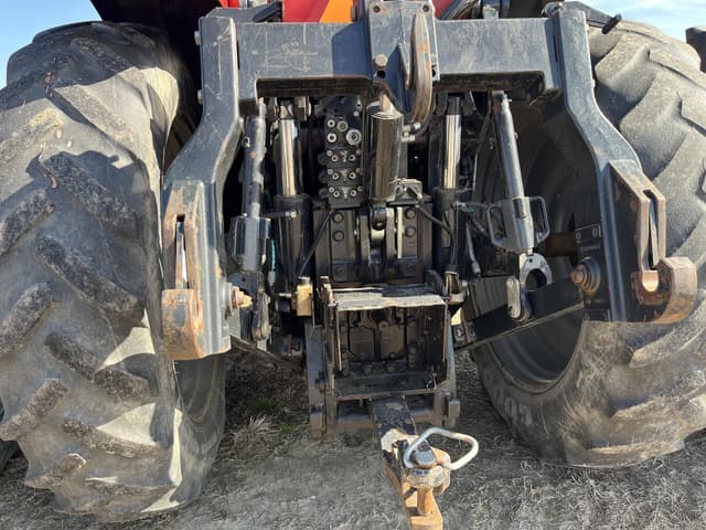 Image of Case IH Magnum 260 equipment image 4