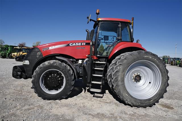 Image of Case IH Magnum 290 equipment image 2