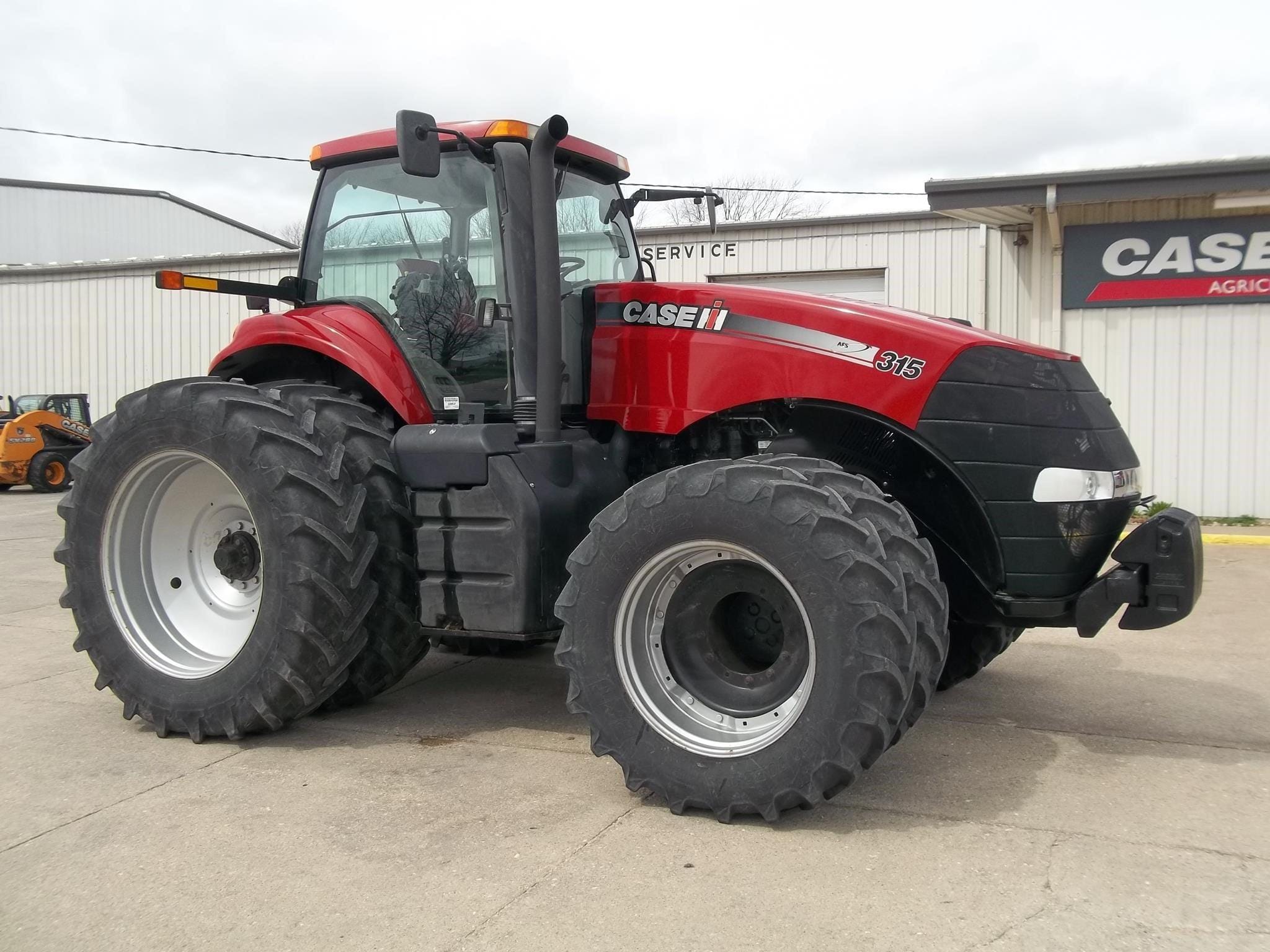 2012 Case IH Magnum 315 Equipment Image0