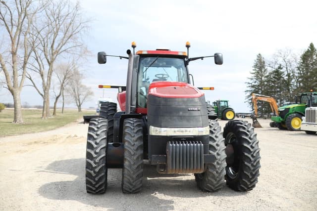 Image of Case IH Magnum 315 equipment image 4