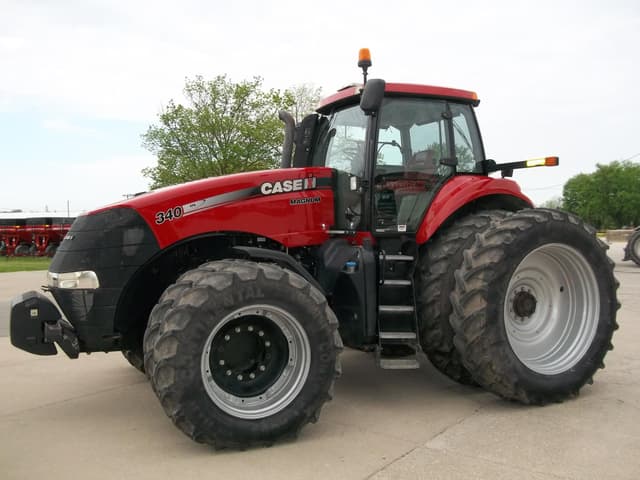 Image of Case IH Magnum 340 equipment image 4