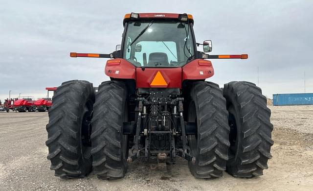 Image of Case IH Magnum 340 equipment image 4