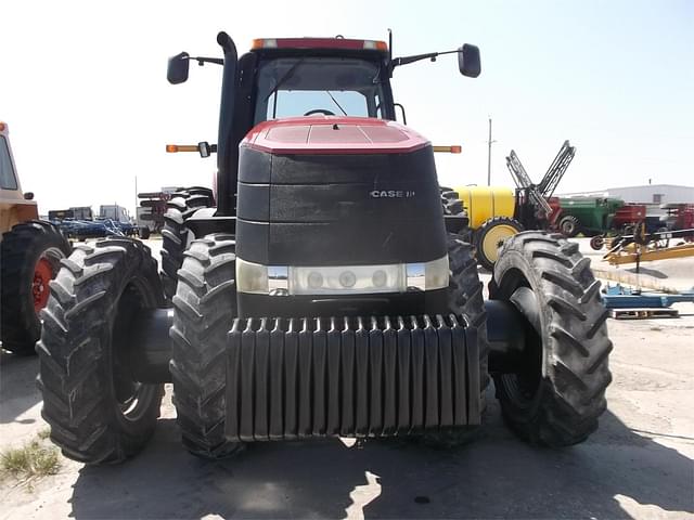 Image of Case IH Magnum 340 equipment image 2