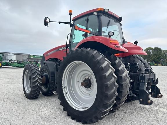 Image of Case IH Magnum 340 equipment image 4