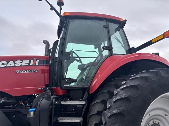 Image of Case IH Magnum 340 equipment image 1