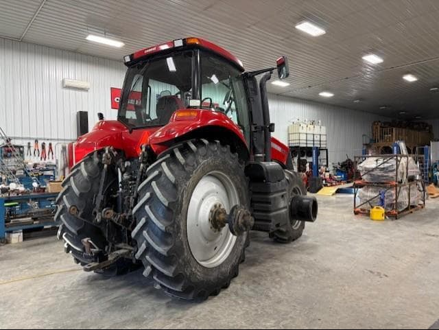 Image of Case IH Magnum 340 equipment image 3