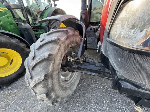 Image of Case IH Maxxum 125 equipment image 4