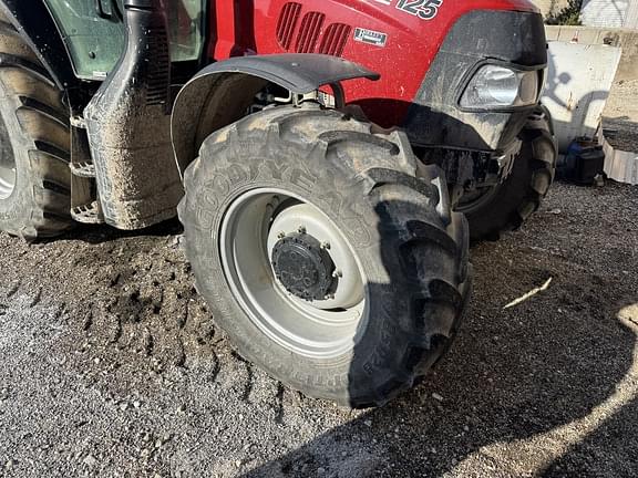 Image of Case IH Maxxum 125 equipment image 3