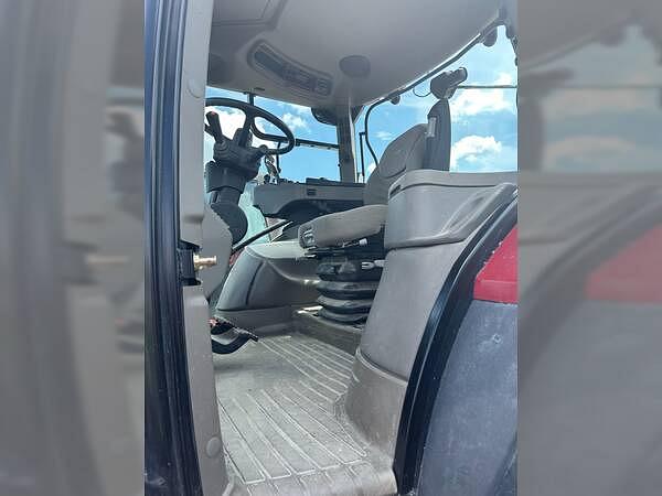 Image of Case IH Maxxum 140 equipment image 4